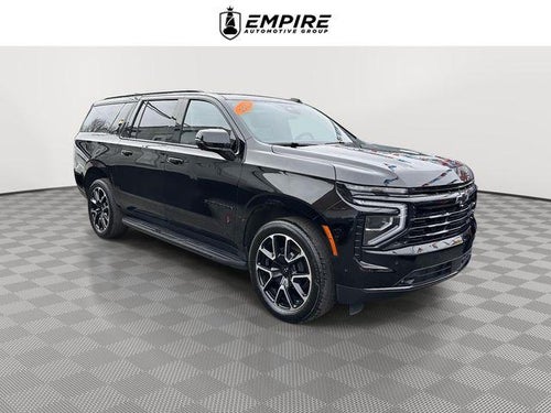 2025 Chevrolet Suburban 4WD RST