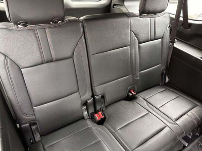 2025 Chevrolet Suburban 4WD RST