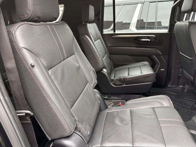 2025 Chevrolet Suburban 4WD RST