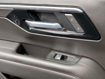 2025 Chevrolet Suburban 4WD RST