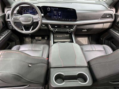 2025 Chevrolet Suburban 4WD RST