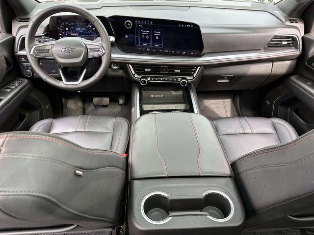 2025 Chevrolet Suburban 4WD RST