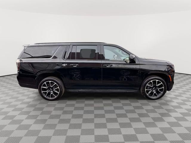 2025 Chevrolet Suburban 4WD RST