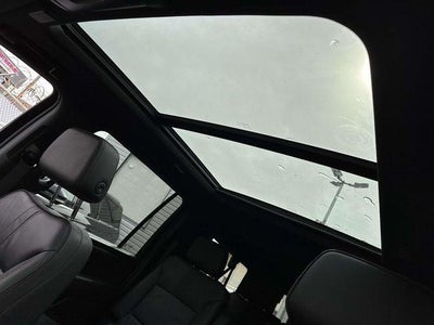 2025 Chevrolet Suburban 4WD RST