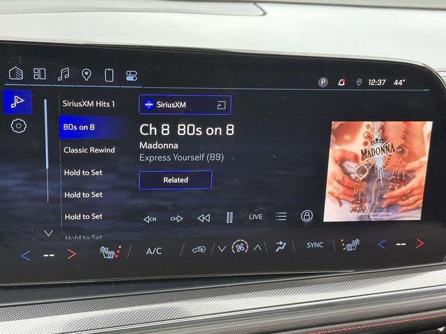 2025 Chevrolet Suburban 4WD RST