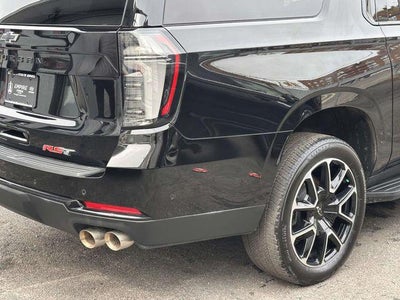 2025 Chevrolet Suburban 4WD RST