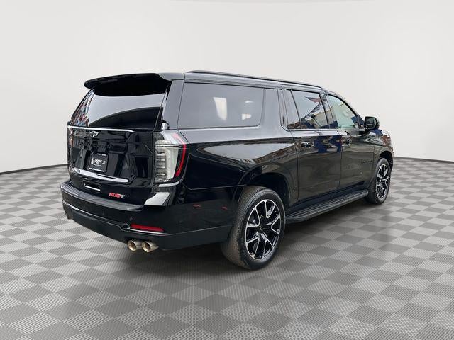 2025 Chevrolet Suburban 4WD RST