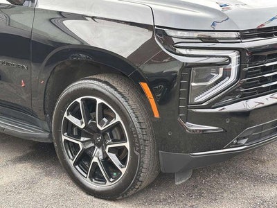 2025 Chevrolet Suburban 4WD RST