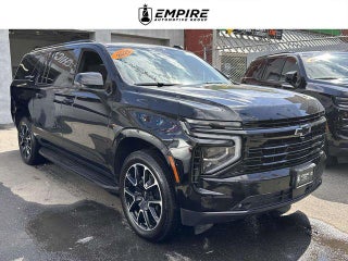 2025 Chevrolet Suburban 4WD RST