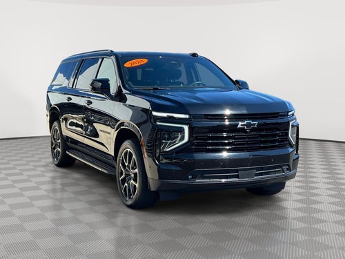 2025 Chevrolet Suburban 4WD RST