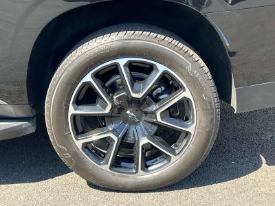 2025 Chevrolet Suburban 4WD RST