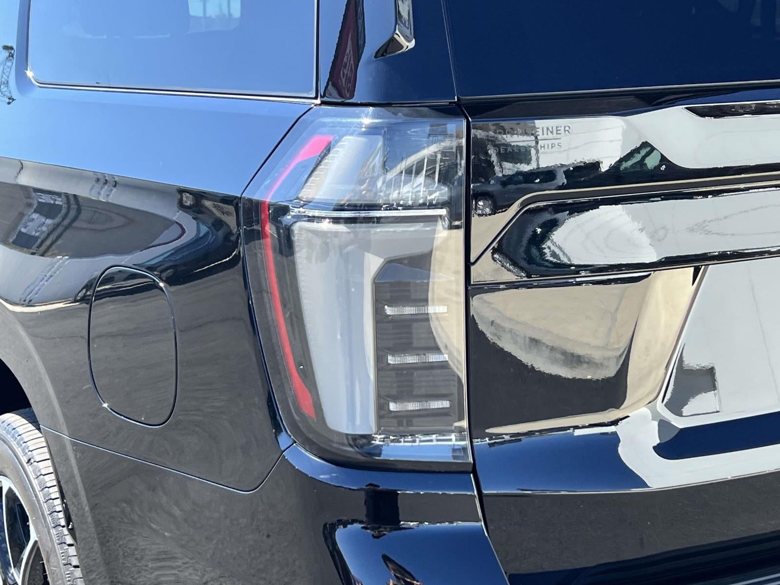 2025 Chevrolet Suburban 4WD RST