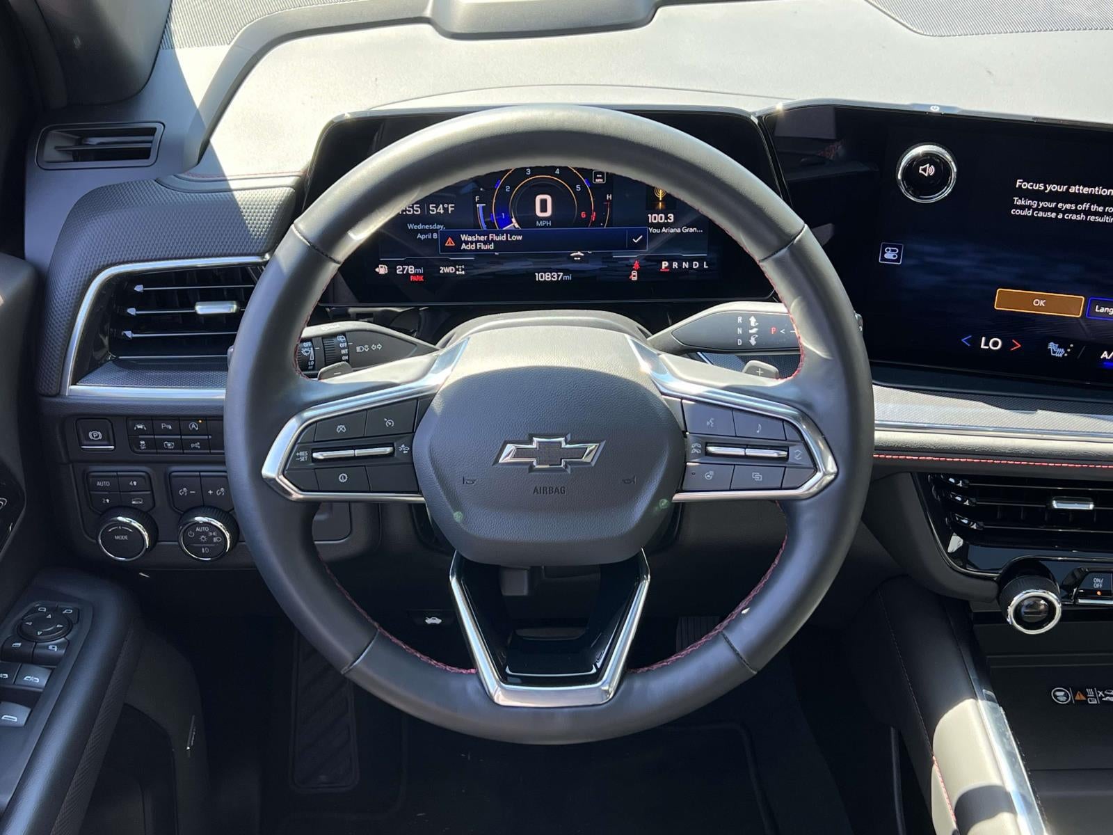 2025 Chevrolet Suburban 4WD RST