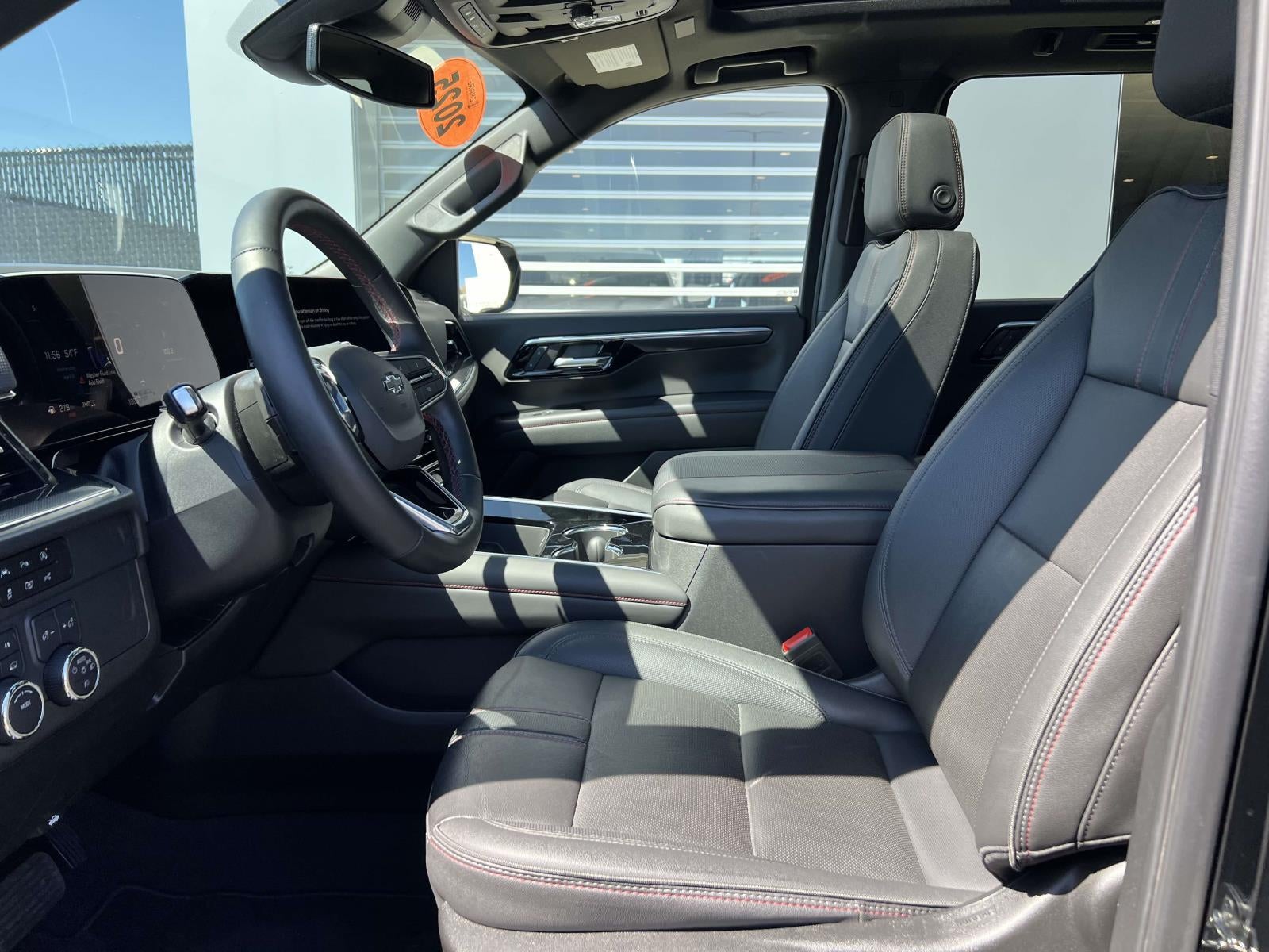 2025 Chevrolet Suburban 4WD RST