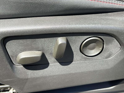 2025 Chevrolet Suburban 4WD RST