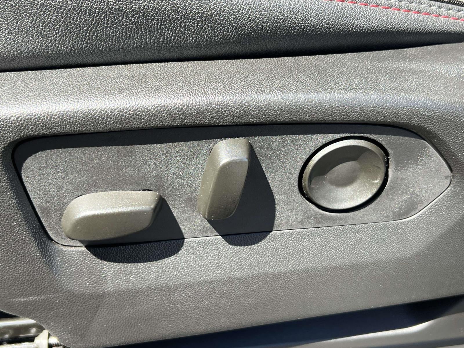 2025 Chevrolet Suburban 4WD RST