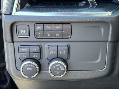 2025 Chevrolet Suburban 4WD RST