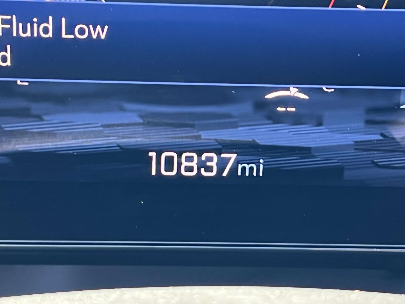 2025 Chevrolet Suburban 4WD RST