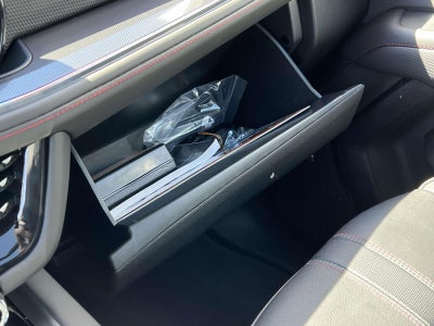 2025 Chevrolet Suburban 4WD RST