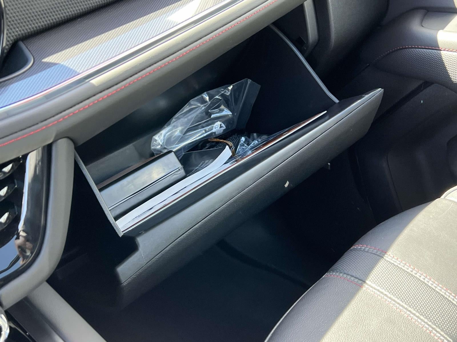 2025 Chevrolet Suburban 4WD RST