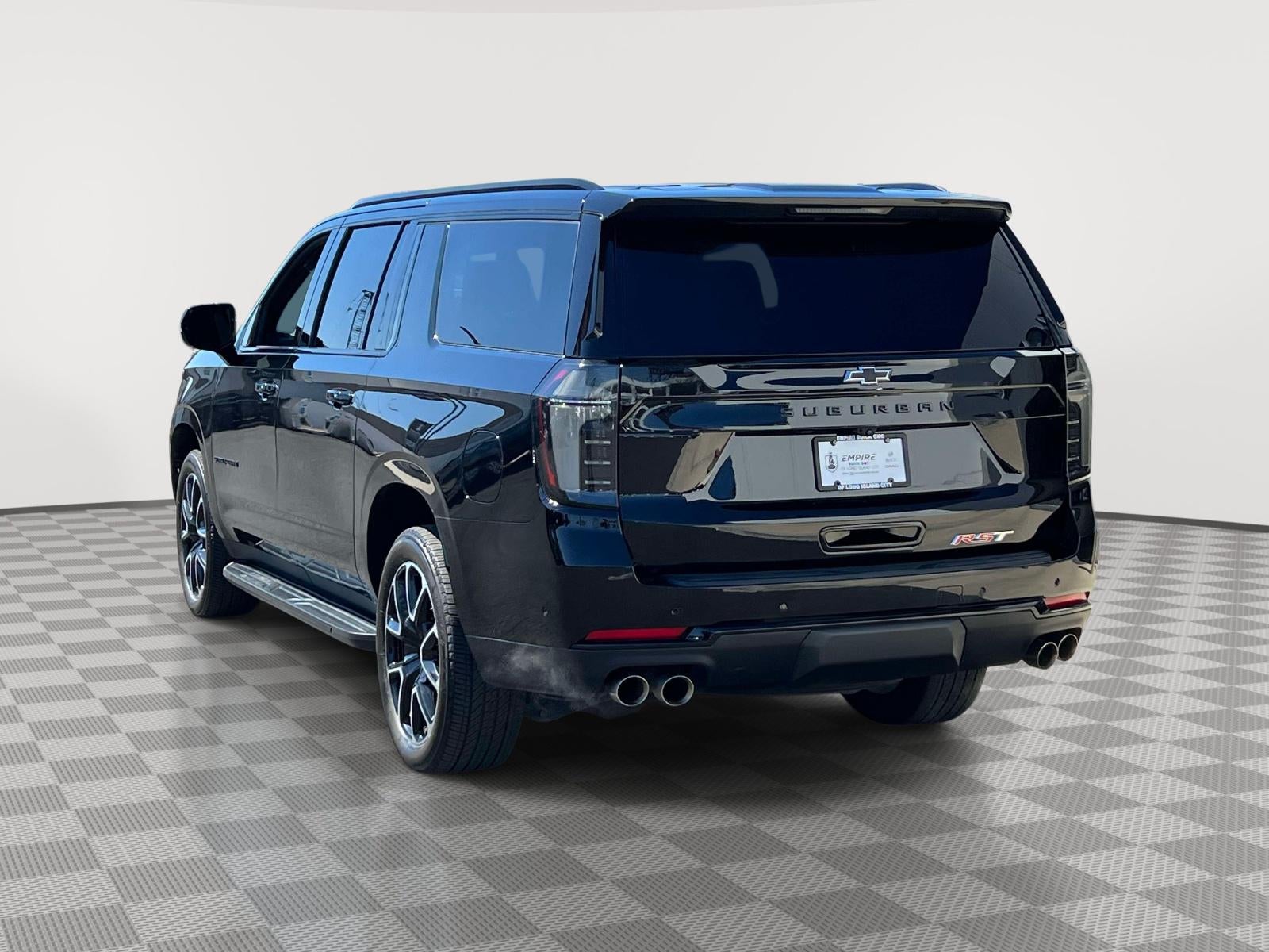 2025 Chevrolet Suburban 4WD RST