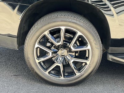2025 Chevrolet Suburban 4WD RST