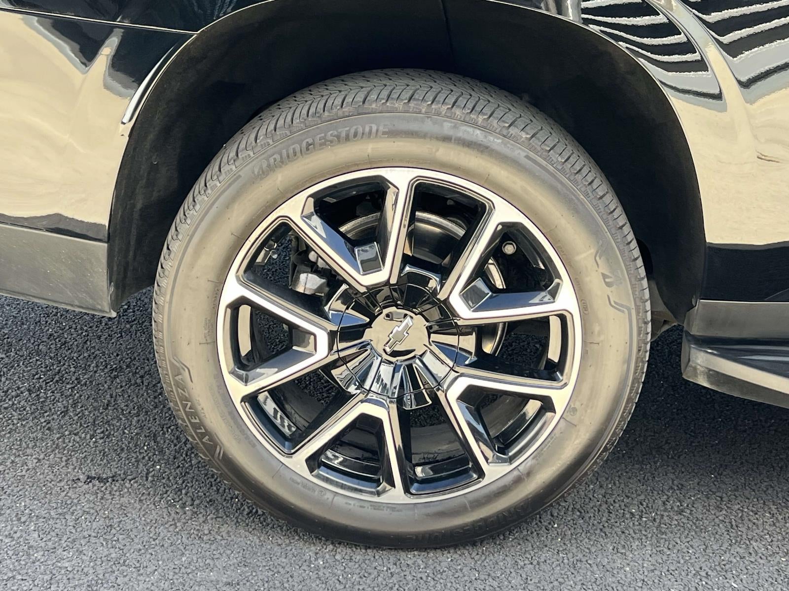 2025 Chevrolet Suburban 4WD RST