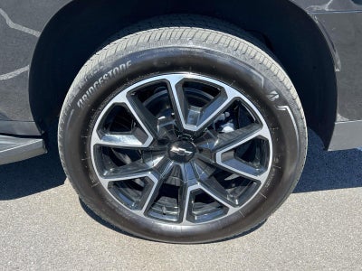 2025 Chevrolet Suburban 4WD RST