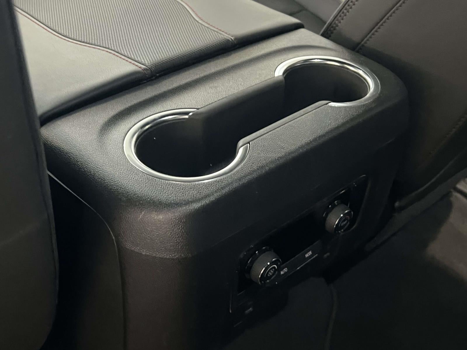 2025 Chevrolet Suburban 4WD RST