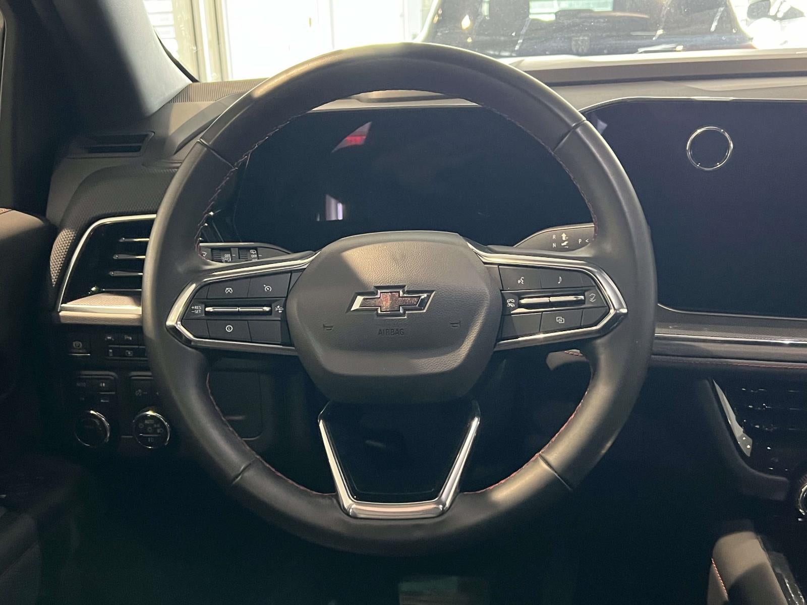 2025 Chevrolet Suburban 4WD RST