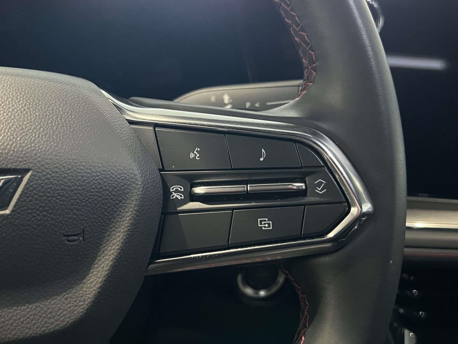 2025 Chevrolet Suburban 4WD RST