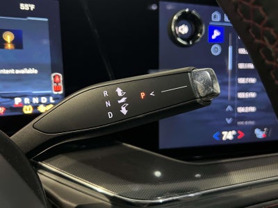 2025 Chevrolet Suburban 4WD RST