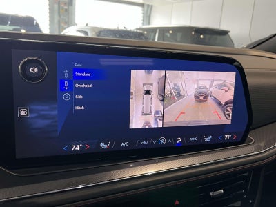 2025 Chevrolet Suburban 4WD RST