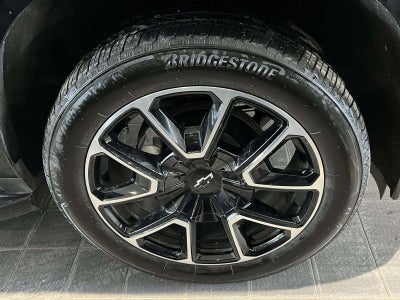 2025 Chevrolet Suburban 4WD RST