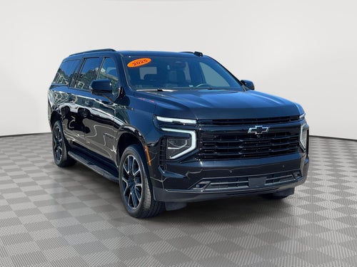 2025 Chevrolet Suburban 4WD RST