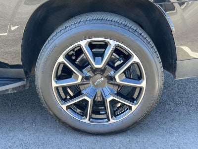 2025 Chevrolet Suburban 4WD RST