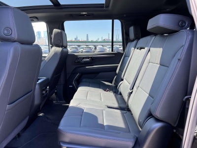 2025 Chevrolet Suburban 4WD RST