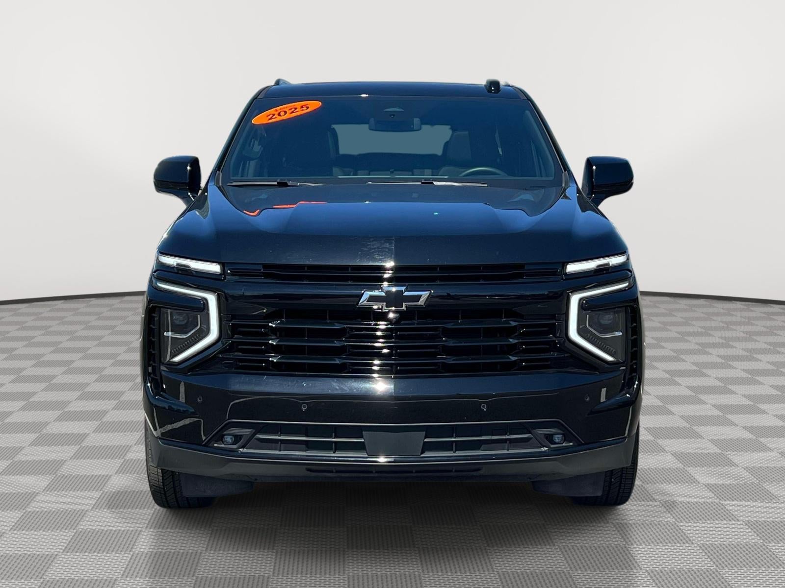 2025 Chevrolet Suburban 4WD RST
