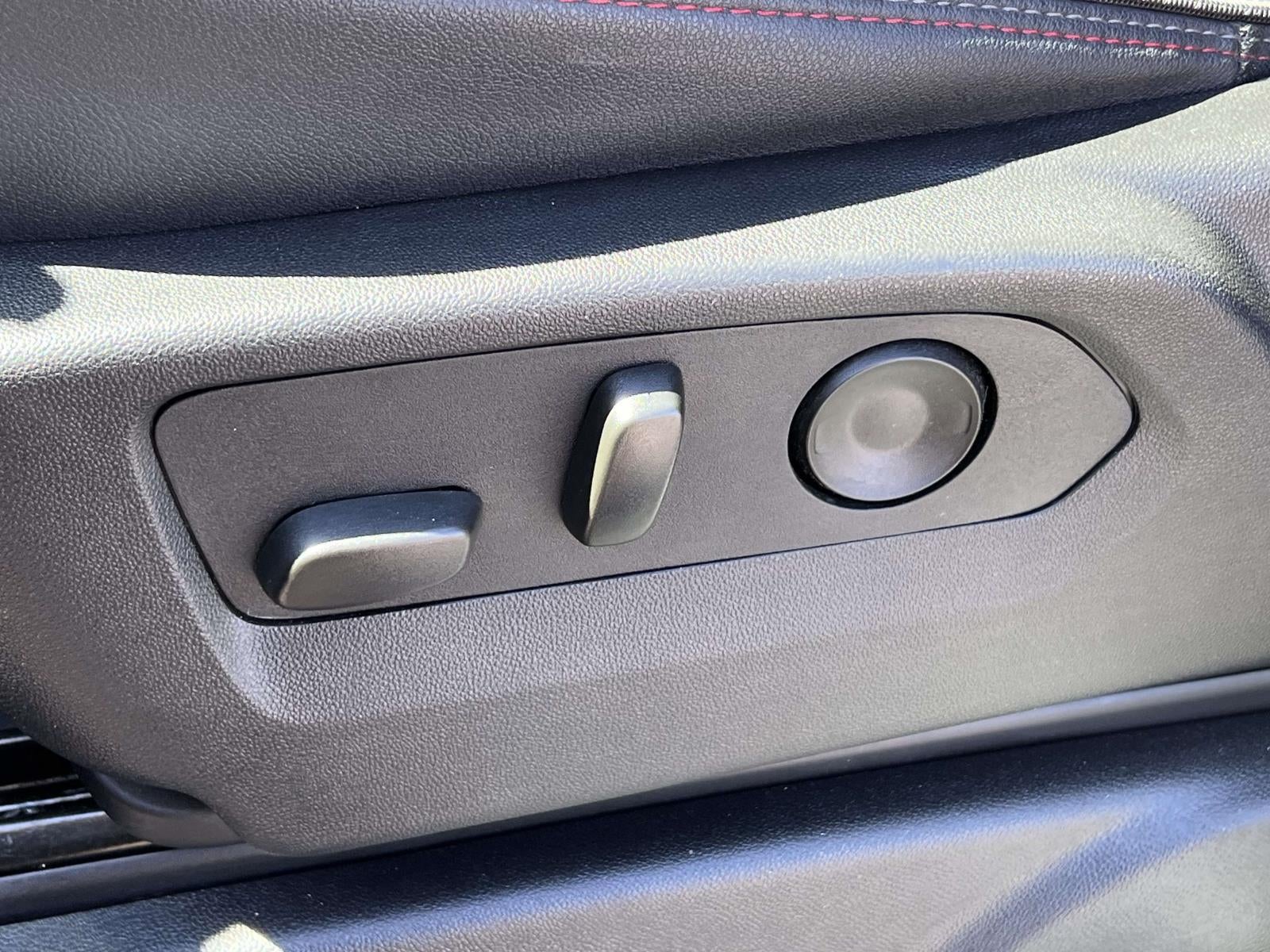 2025 Chevrolet Suburban 4WD RST