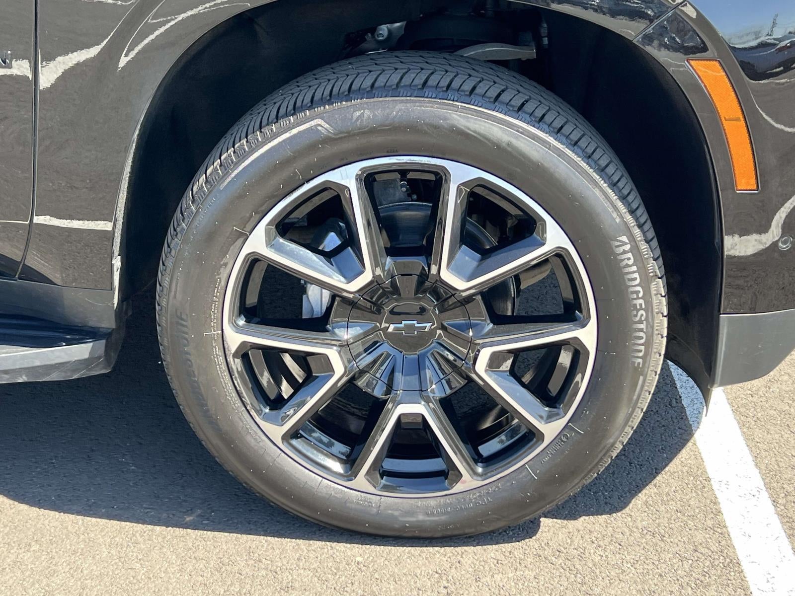 2025 Chevrolet Suburban 4WD RST