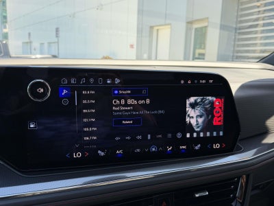 2025 Chevrolet Suburban 4WD RST