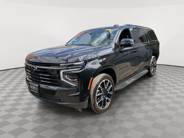 2025 Chevrolet Suburban 4WD RST