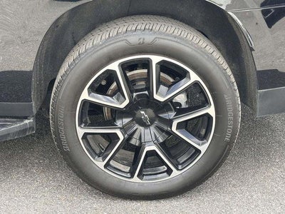 2025 Chevrolet Suburban RST