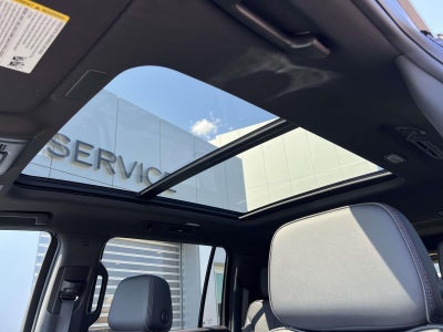 2025 Chevrolet Suburban 4WD RST