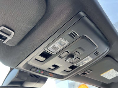 2025 Chevrolet Suburban 4WD RST