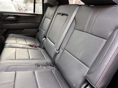 2025 Chevrolet Suburban 4WD RST