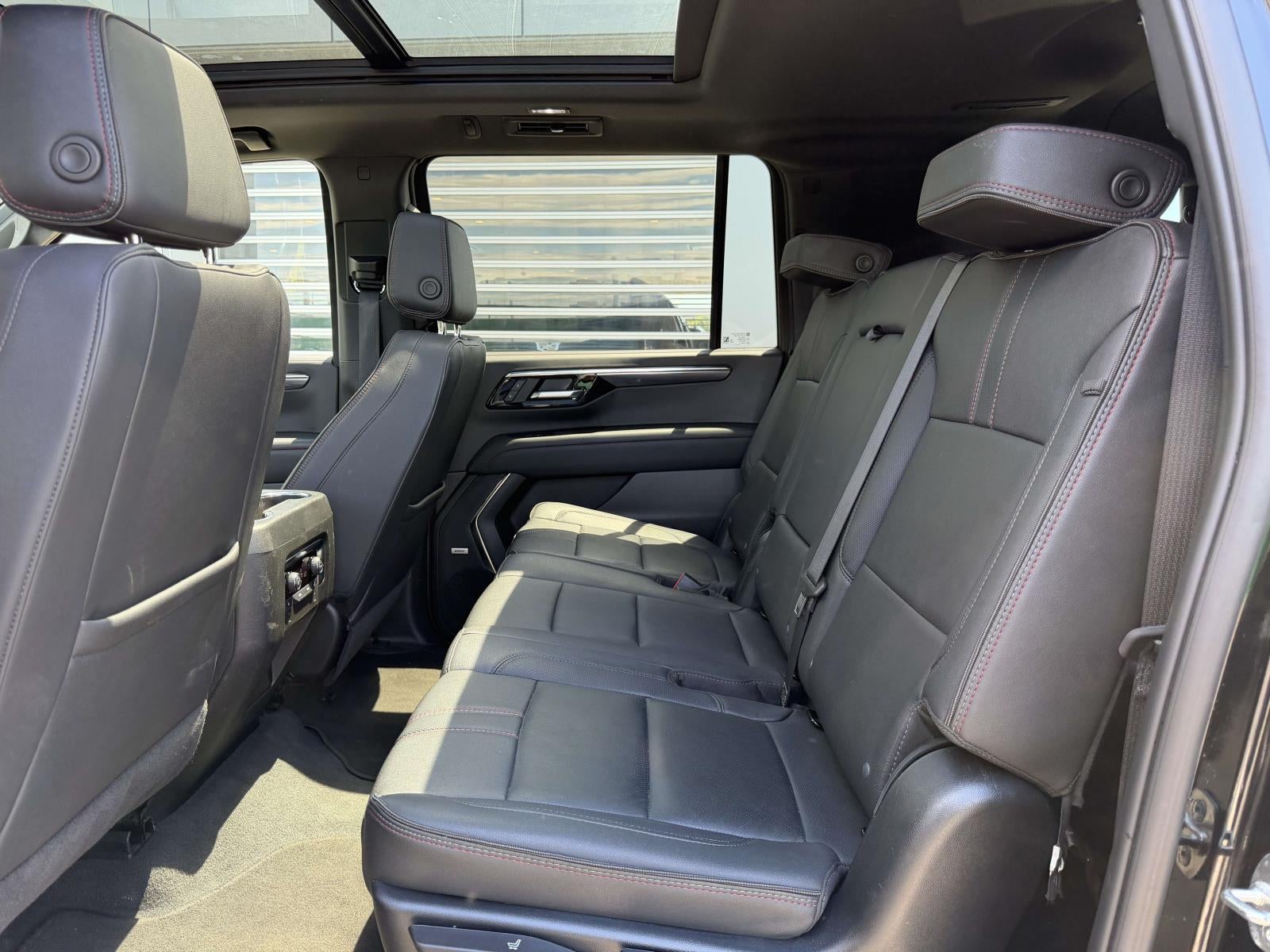 2025 Chevrolet Suburban 4WD RST