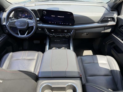 2025 Chevrolet Suburban 4WD RST