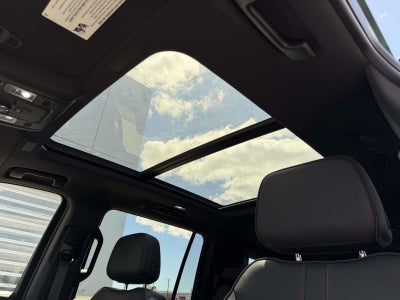 2025 Chevrolet Suburban 4WD RST