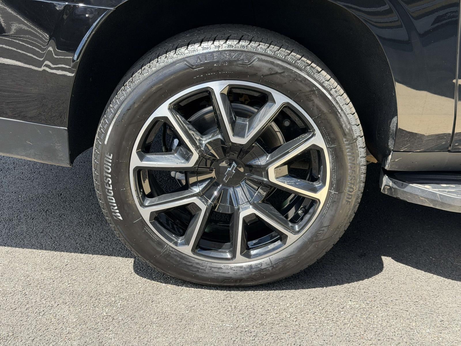 2025 Chevrolet Suburban 4WD RST